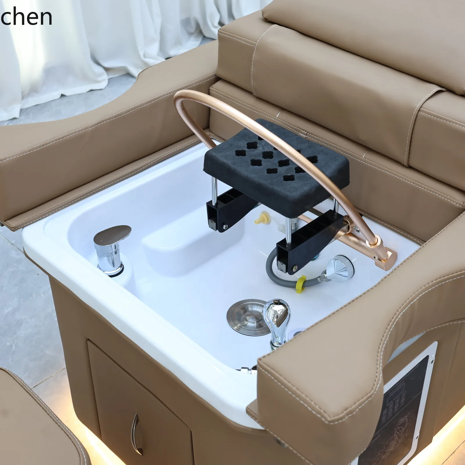 Spa Wellness And Beauty - b7- Lit de massage pour salon